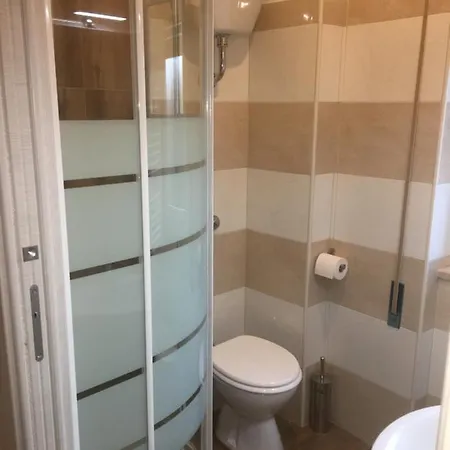 Ylary Appartement *
